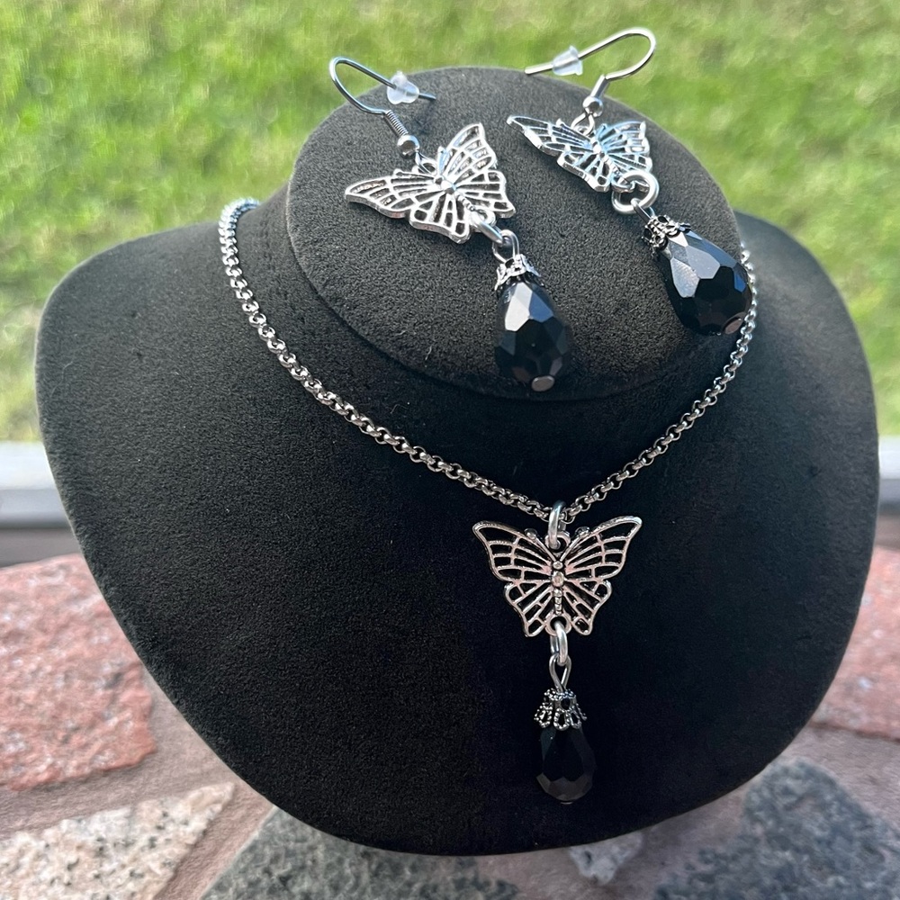 Butterfly Set with black austrian crystals ( necklace & matching earrings ) boho - Picture 8 of 13